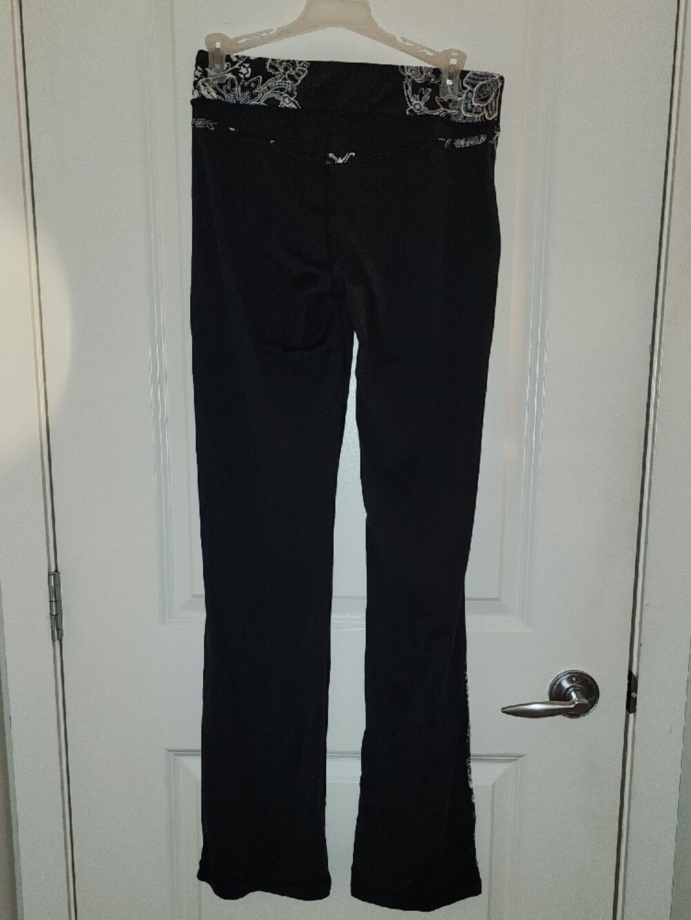 Floral Design Pants - Picture 2 of 4